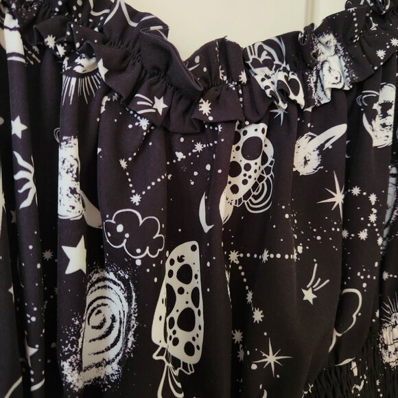 Scarlet Darkness Galaxy Print Dress Goth Steampunk Renaissance Festival Summer - Picture 10 of 13
